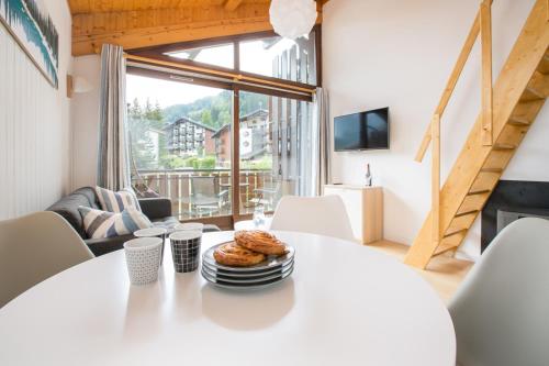 Stunning Renovated Studio with Mezzanine in Morzine, France