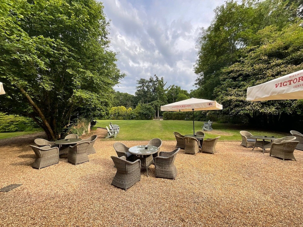 Moorhill House Hotel — Ringwood