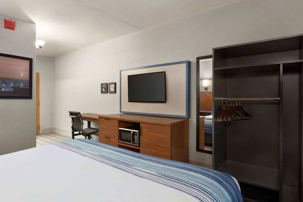 AmericInn by Wyndham Branson & Conference Center - photo 27