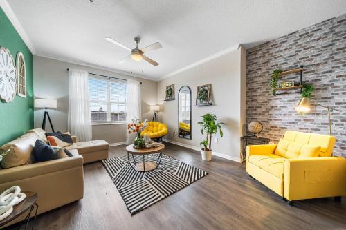 Spacious 3BR2BA w Pool Gym Near Airport #4 — 4-Star Luxury Hotel in Tampa, United States
