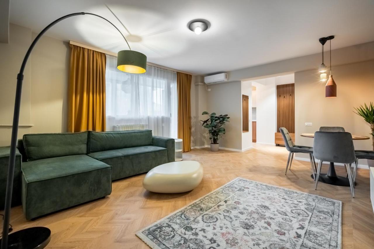 Ultracentral near Old Town Cismigiu and Victoriei Cozy Quiet and Modern Apartment wt Sunny Balcony — 4-Star Luxury Hotel in Bucharest, Romania