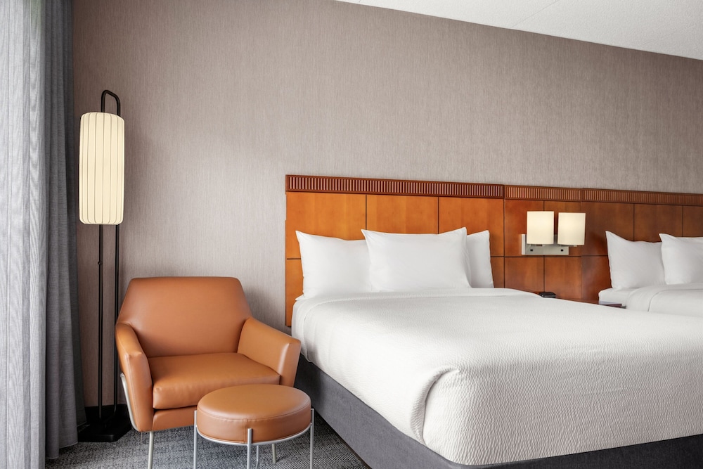 Courtyard by Marriott Detroit Livonia - photo 17