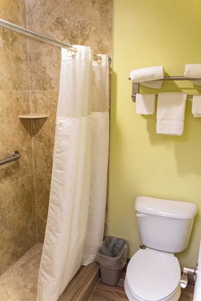 Travel Inn of Riviera Beach - photo 15