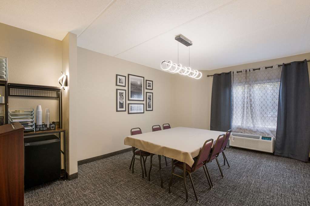 Clarion Pointe Sevierville Pigeon Forge - photo 37