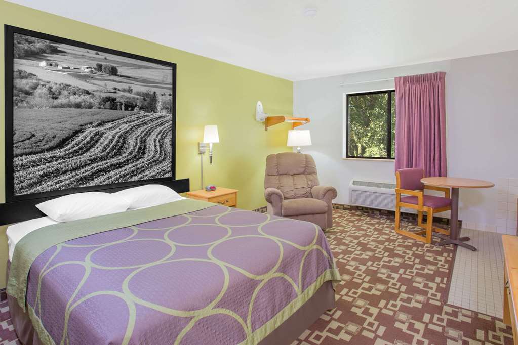 Super 8 by Wyndham Independence IA - photo 12