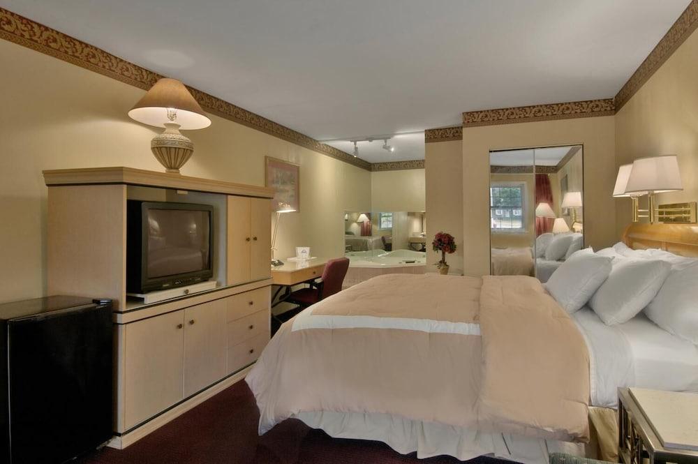Downtown SuperInn - photo 7