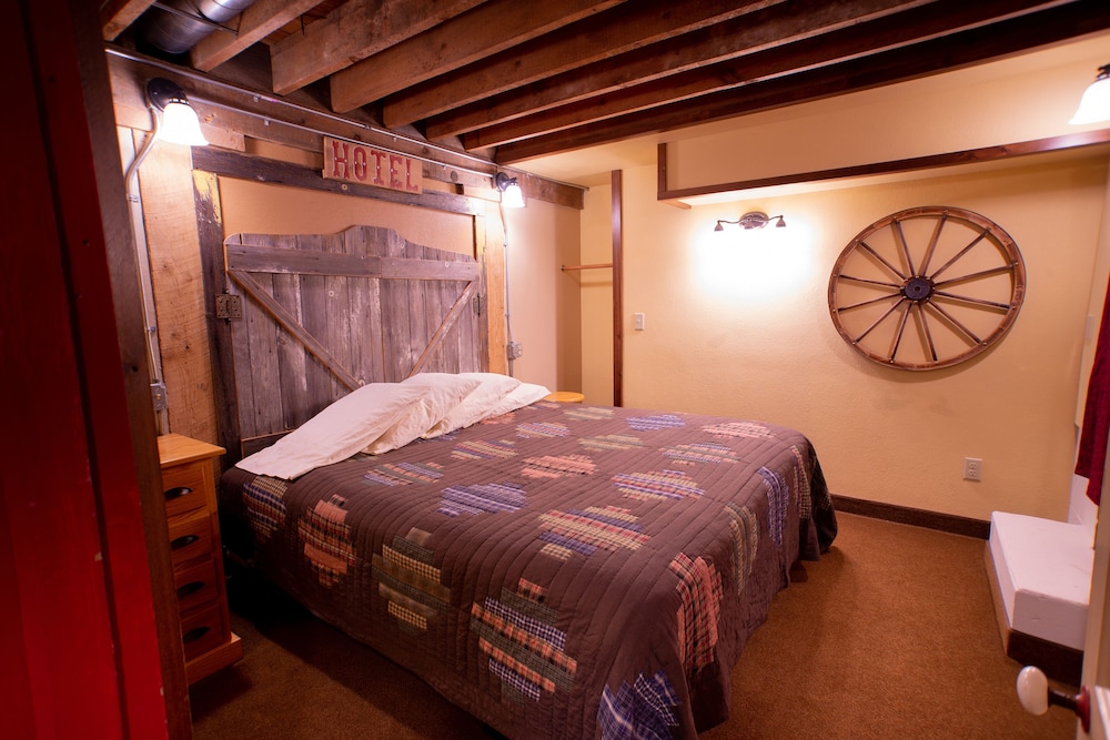 Stone Mill Hotel & Suites - photo 62