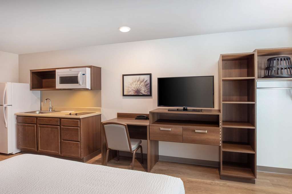 WoodSpring Suites Washington DC East Arena Drive - photo 16
