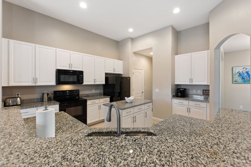 Breathe Easy at Solterra Resort by Shine Villas condo - photo 29