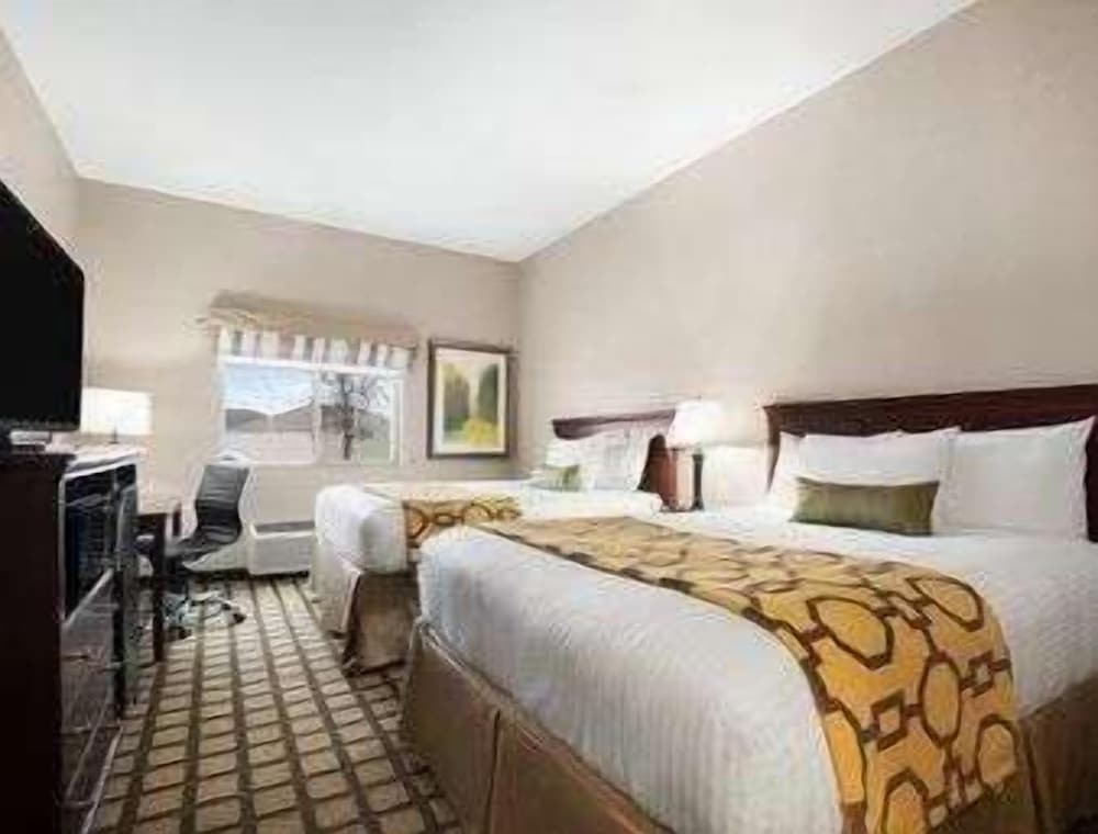 Baymont by Wyndham Odessa - photo 11