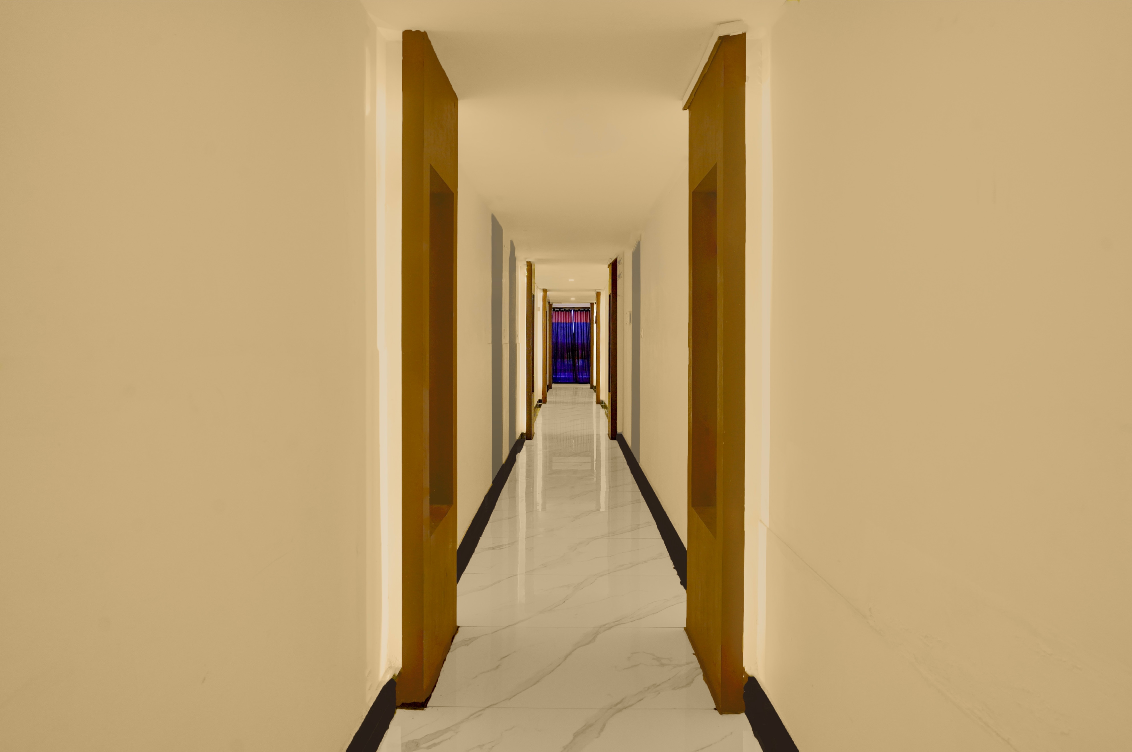 Collection O Lodha Experia Mall Dombiwali Formerly RR Suites
