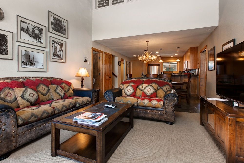 Ski In Condo in Snow Flower Resort by RedAwning - photo 23