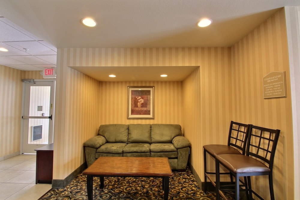 Cobblestone Inn & Suites Brillion - photo 3