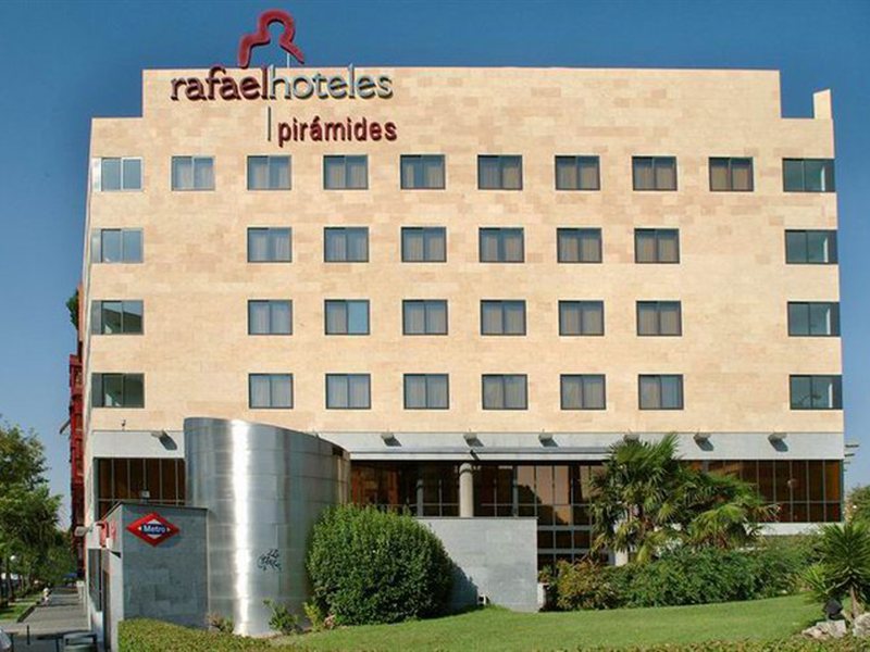 Acta Pirámides - carbon neutral hotel in Madrid