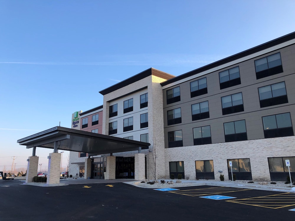 Holiday Inn Express & Suites Racine by IHG - photo 66