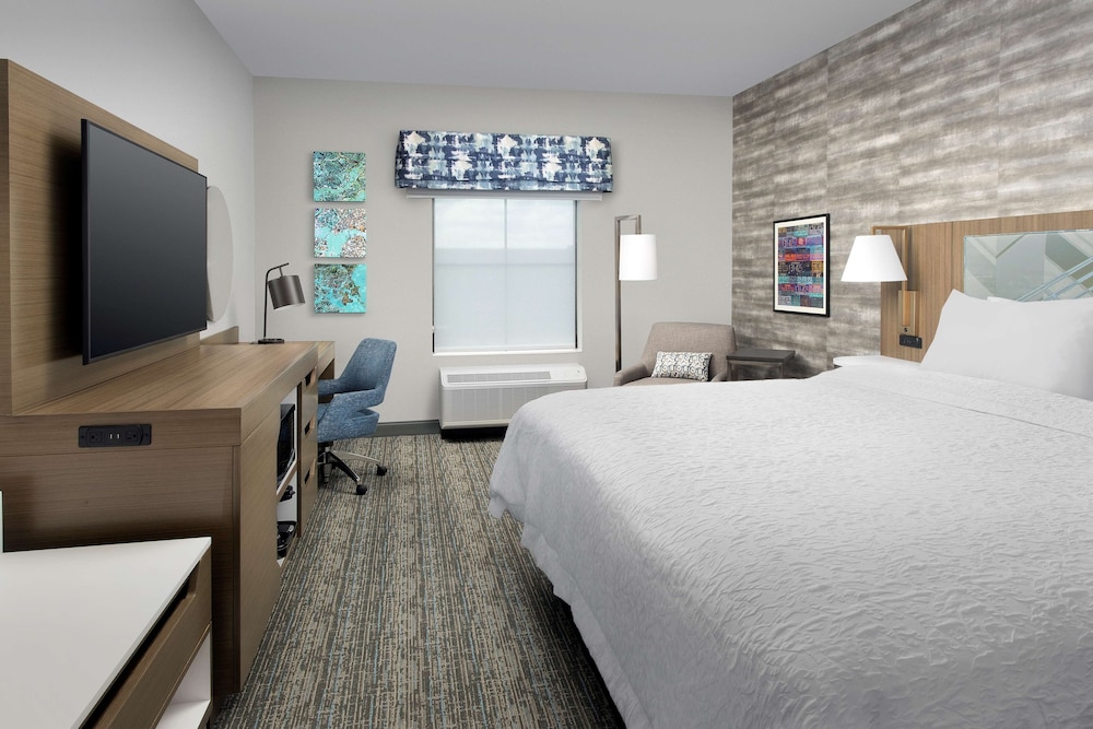 Hampton Inn Boston Logan Airport Chelsea - photo 8