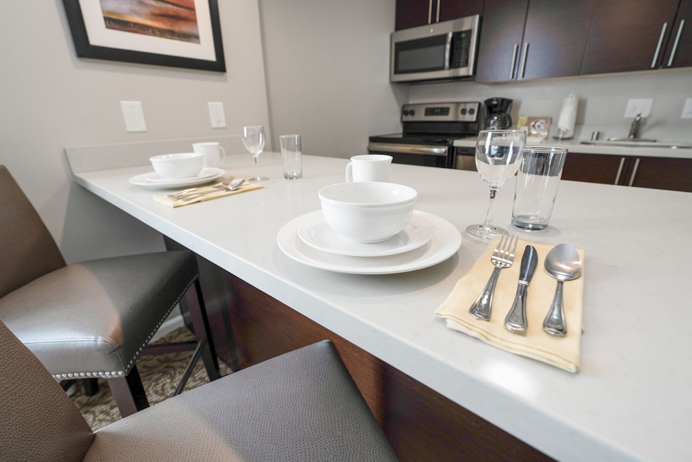 Chase Suite Hotel Newark Fremont - photo 18