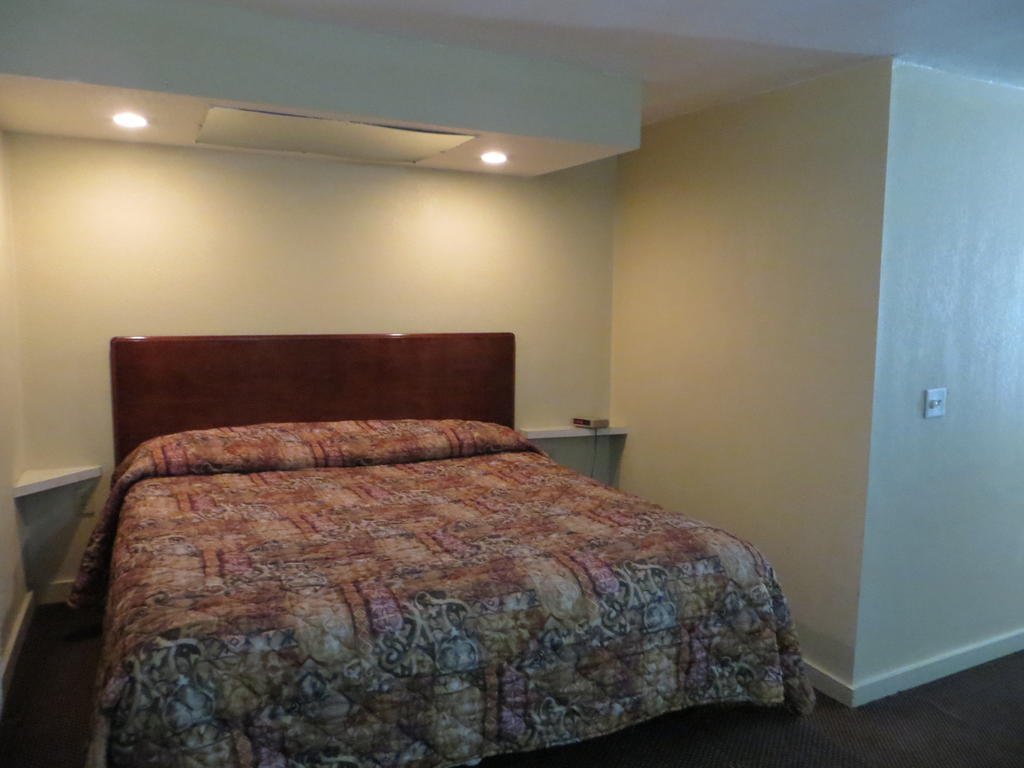 Economy Inn Fort Dodge — Fort Dodge