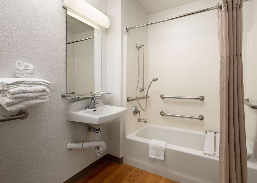 Motel 6 Camarillo CA - photo 21