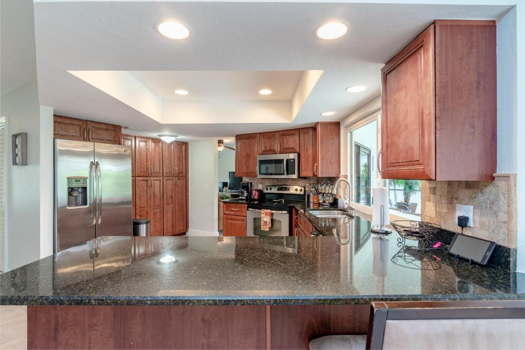 Short Walk to Maple Beach Access I 3 2 w Heated Pool - photo 3