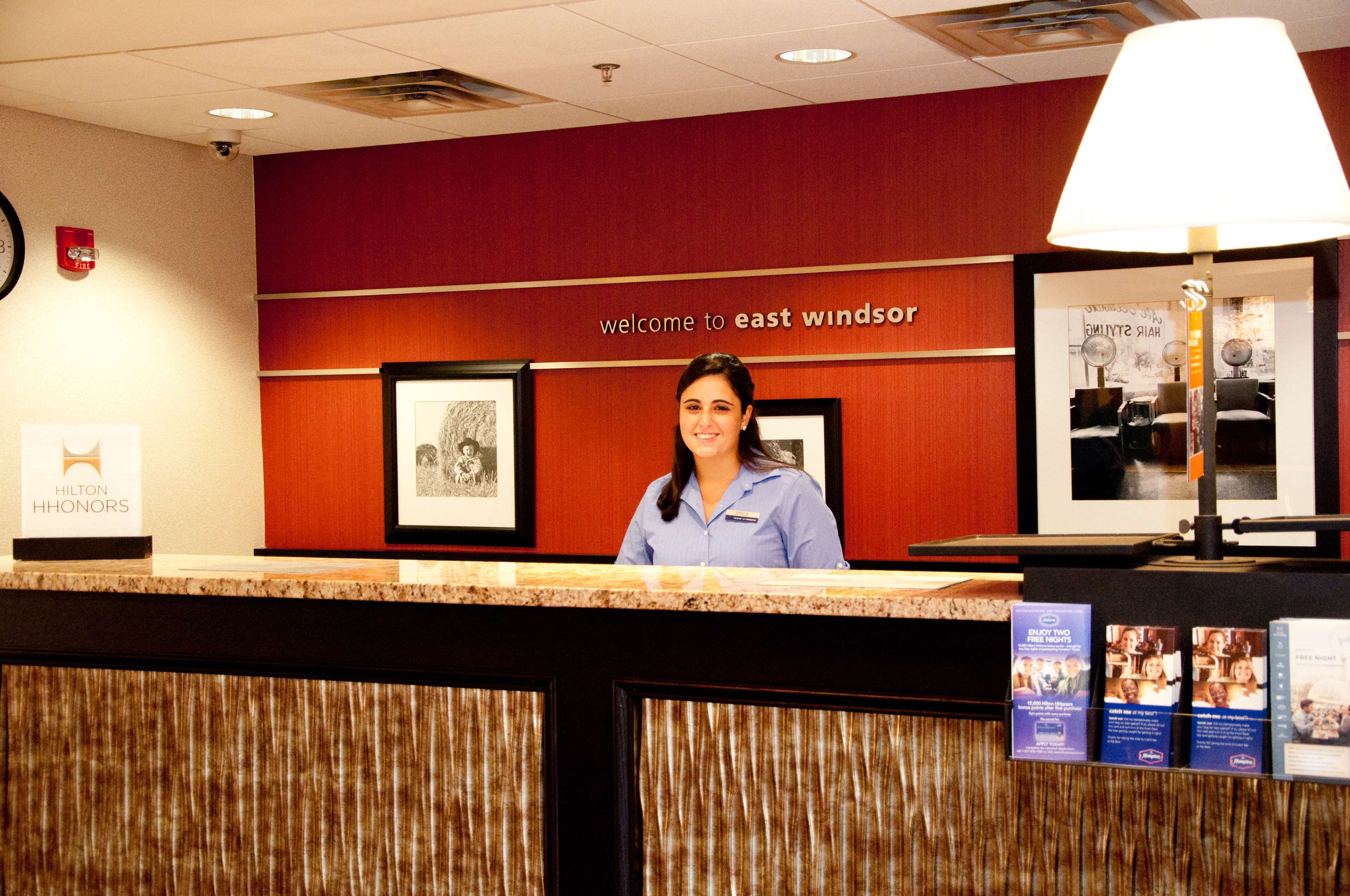 Hampton Inn East Windsor - photo 5