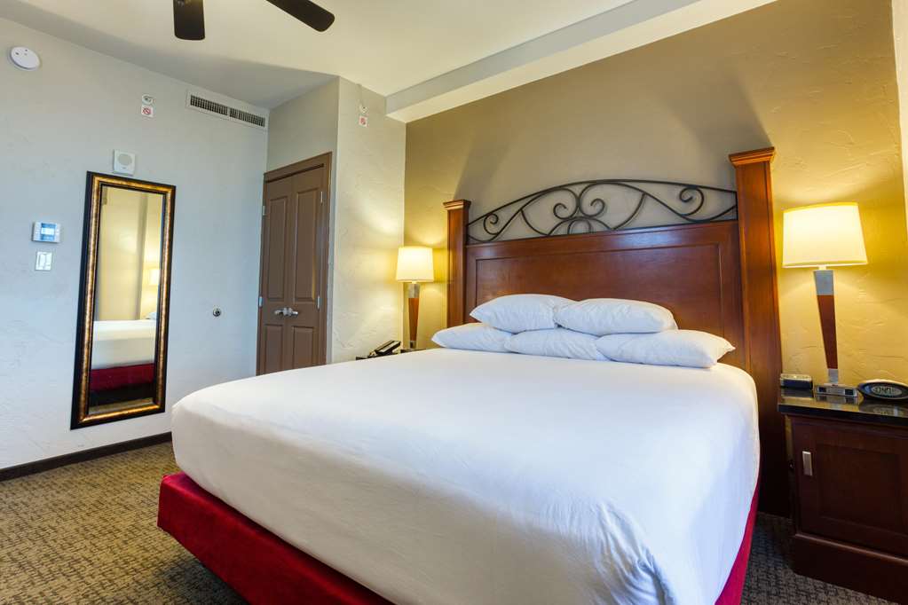 Drury Plaza Hotel San Antonio Riverwalk - photo 65