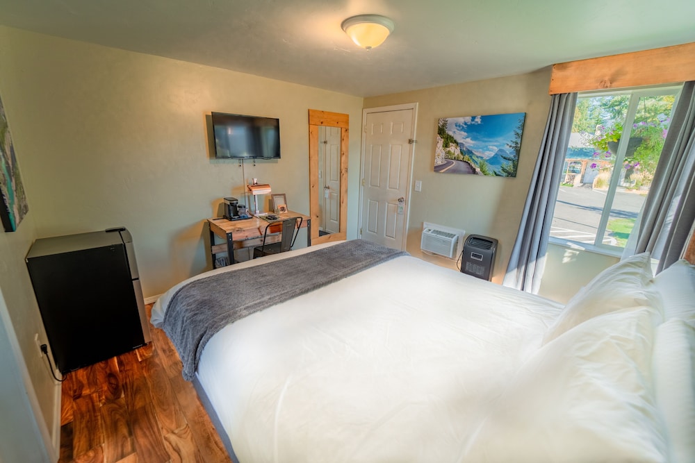 Evergreen Motel - photo 36