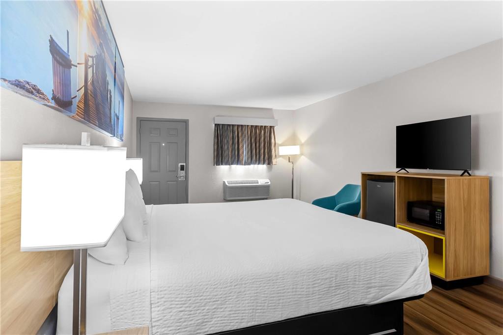 Days Inn by Wyndham Huntington - photo 26