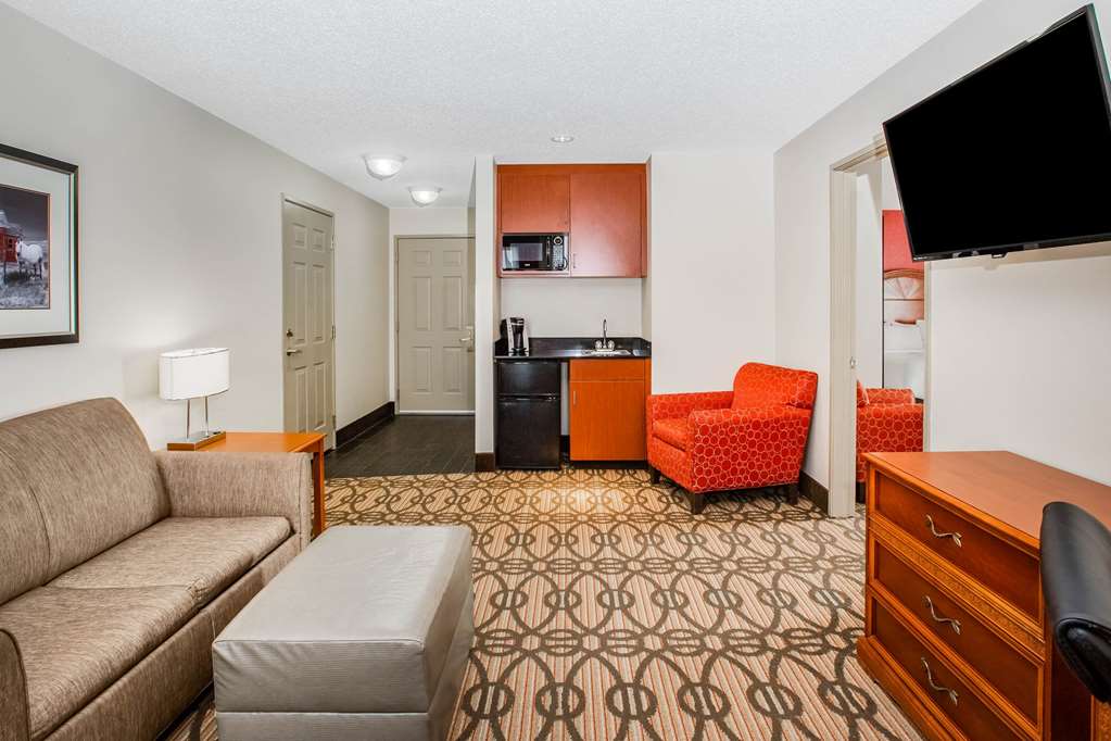 La Quinta Inn & Suites by Wyndham North Platte - photo 30