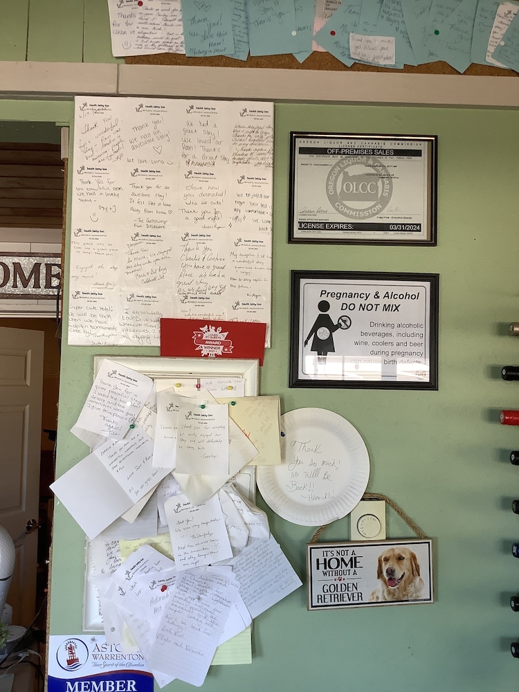 South Jetty Inn - photo 8