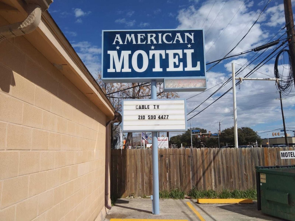 American Motel - photo 16