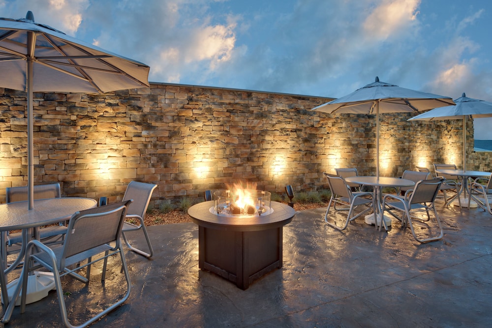 Fairfield Inn & Suites by Marriott Springfield North - photo 34