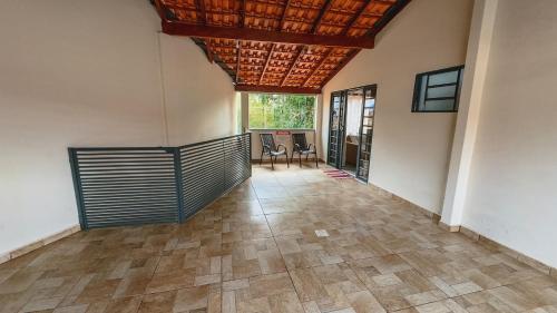 Hospedagem Caconde Ar condicionado Wi fi Garagem — hotel in Caconde