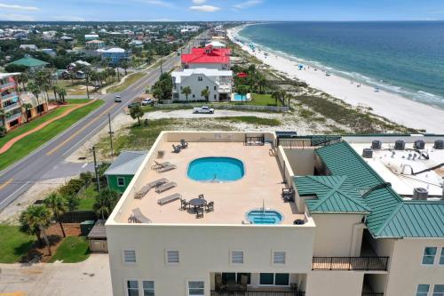 Embreeze Beach Casa by Pristine Properties Vacation Rentals — 4-Star Luxury Hotel in Port Saint Joe, United States