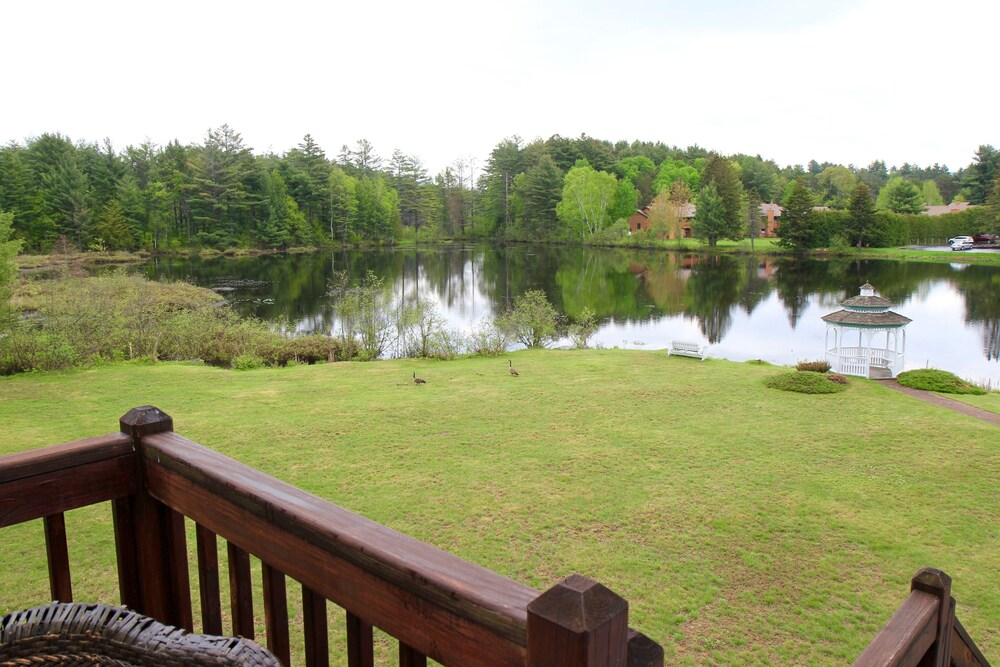 Sara Placid Inn & Suites - photo 75