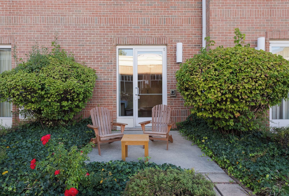 Hilton Garden Inn St. Charles - photo 49