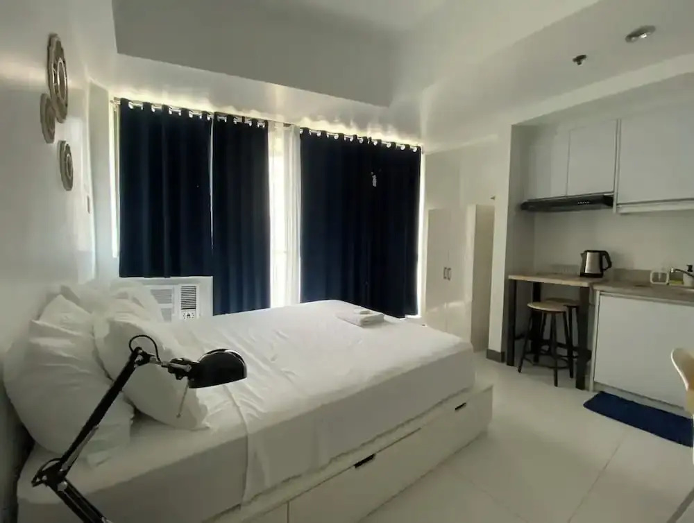 KL Tower by Funsho Vacation Homes in Makati City, Philippines