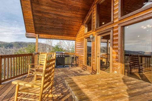 Mountains 4 Miles Panoramic Views Hot Tub & Fire Pit near Pigeon Forge - photo 28