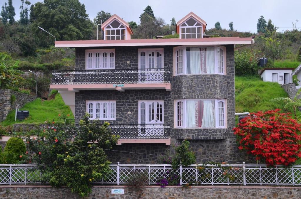 Hotel Temple Tower in Dindigul, India