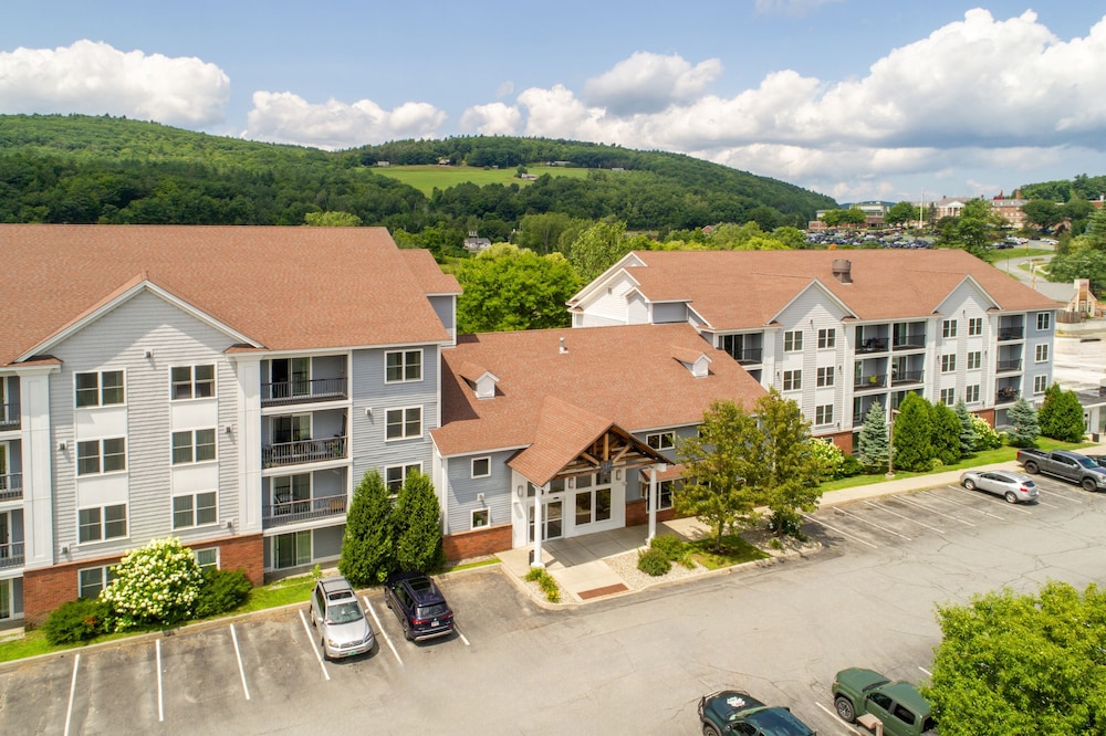 White River Inn and Suites - photo 58