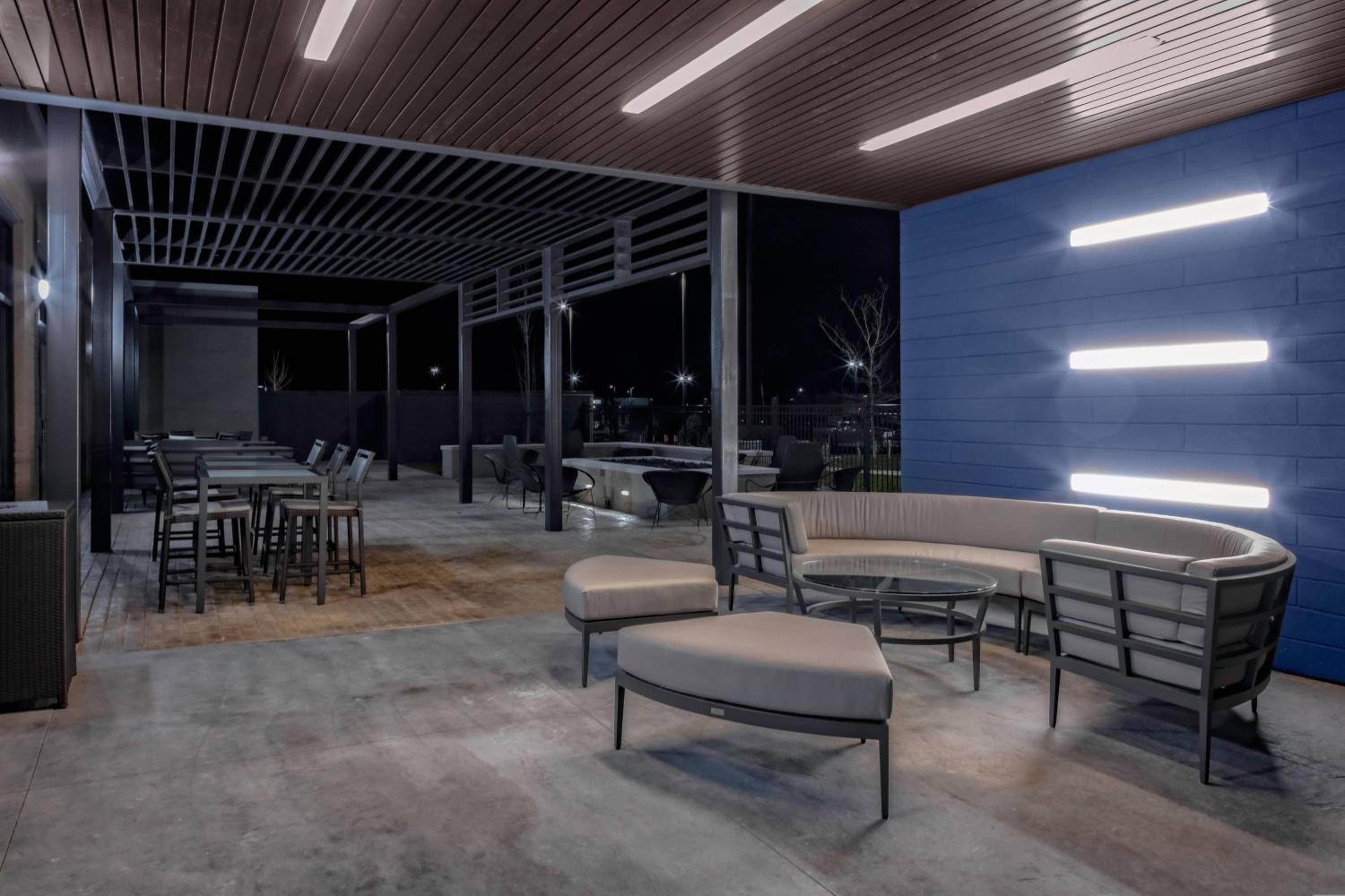 Courtyard by Marriott East Lansing Okemos - photo 41