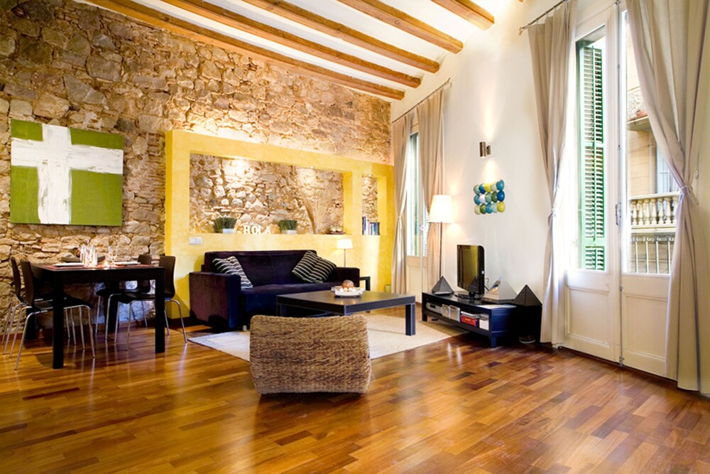 Picasso Apartment — 4-Star Luxury Hotel in Ciutat Vella, Spain