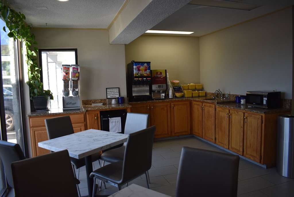 Days Inn by Wyndham Reidsville - photo 25