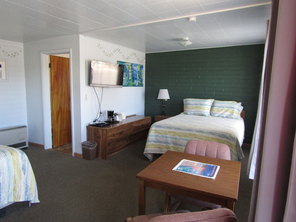 Lamplighter Lodge - photo 23