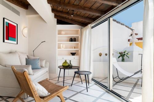 Casa Pilatos Luxury Apartments — 4-Star Luxury Hotel in Sevilla, Spain