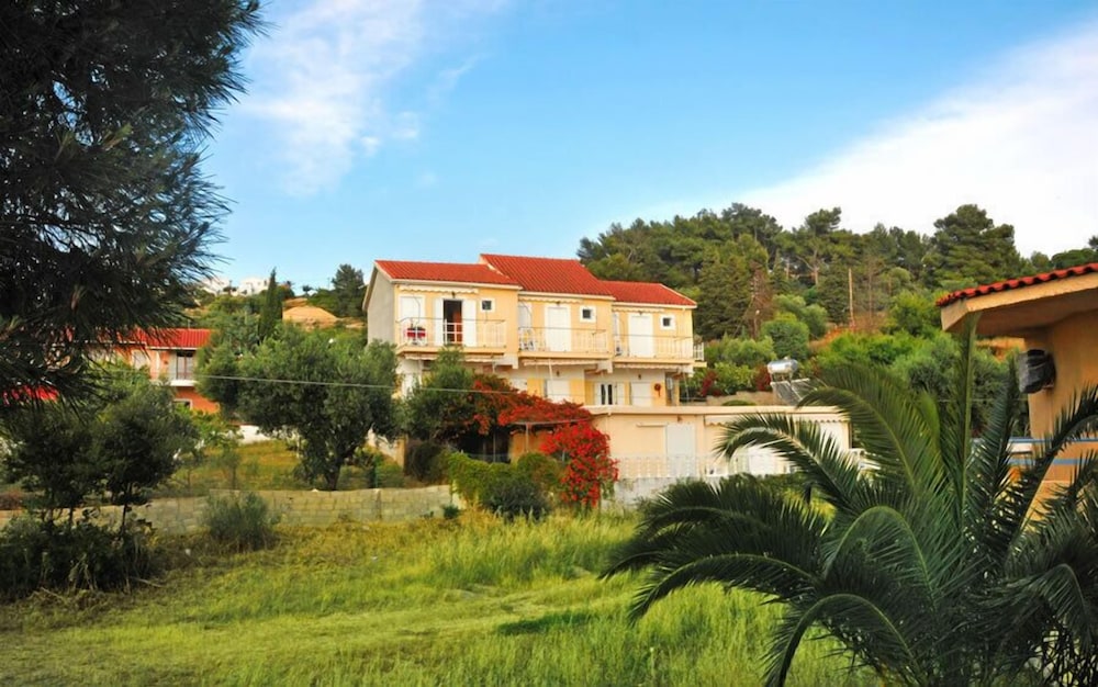 Kappatos Apartments — 4-Star Luxury Hotel in Kefalonia, Greece