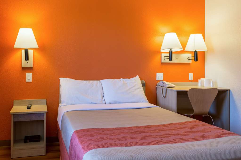 Motel 6 Mojave CA - photo 14