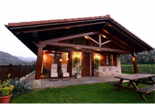 Casa Angiz etxea — 4-Star Luxury Hotel in Sunbilla, Spain