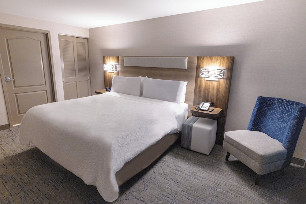 Holiday Inn Express Hotel of Neptune by IHG - photo 33
