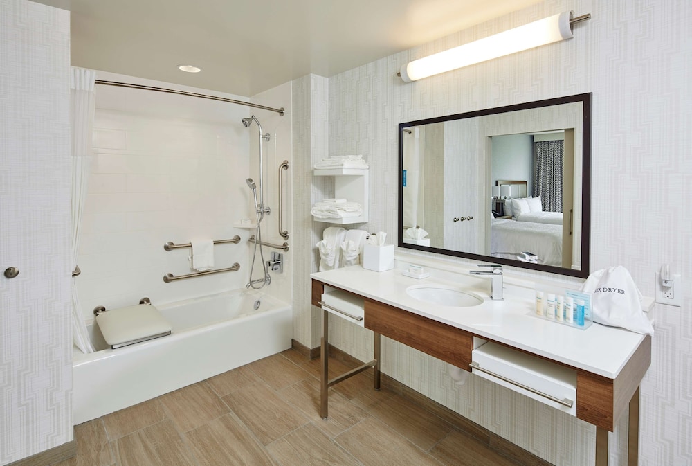 Hampton Inn & Suites Sacramento at Csus - photo 33